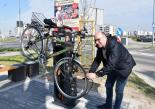 Ruszyły samoobsługowe stacje napraw rowerów